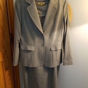 Suit dress, sleeveless dress, matching jacket
